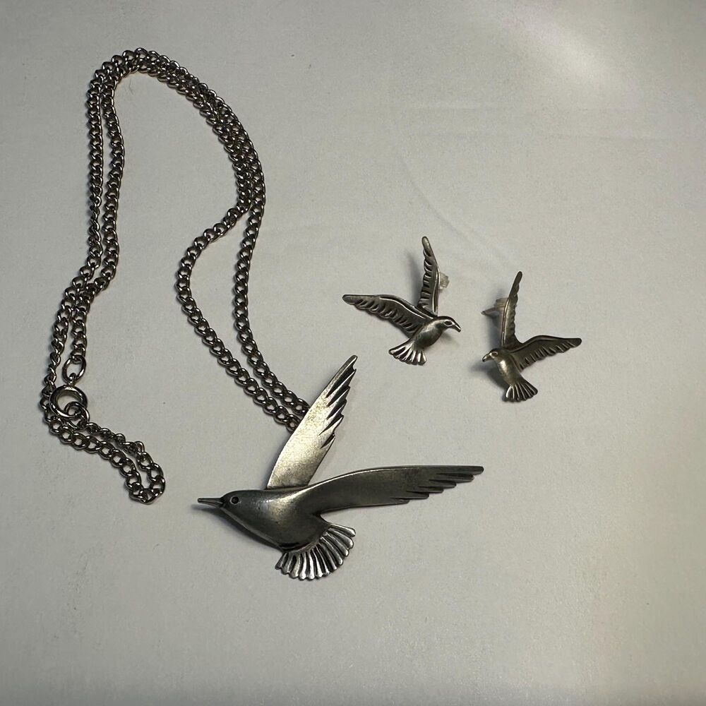 '80s Pewter Seagull Coastal Pendant Necklace and Earrings -18” Silver Tone Chain